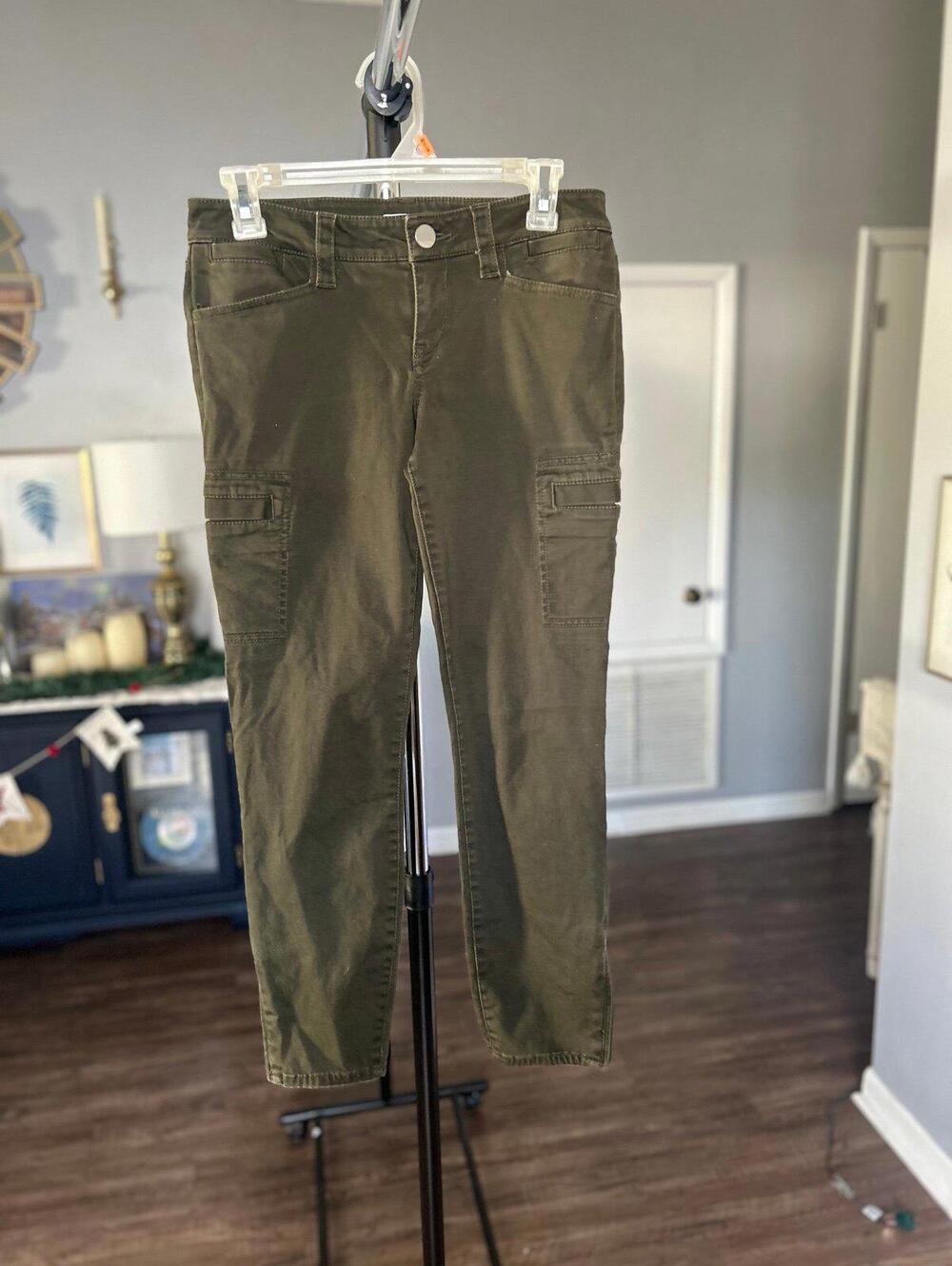 Express Cargo Style Olive Green Pants for Women Size 2
